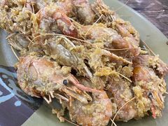 咸蛋黄炒虾-贞姨美食·老字号海鲜大排档