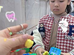 -茂菊口腔连锁(浦东南路店)