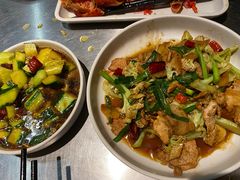 -龙巢盱眙龙虾·牛蛙·烧烤宵夜(八卦岭店)