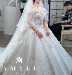 -艾米丽婚纱礼服