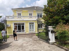 -金孔雀温泉旅游度假村