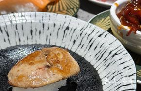 Pan-Seared Foie Gras Sushi