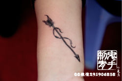 -鬼手纹身小鬼店