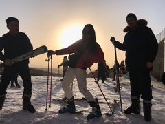 -采薇庄园四季滑雪场