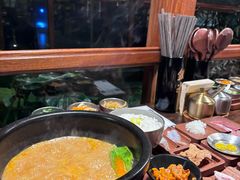 -银米·云南传统过桥米线(双廊黑金冠店)