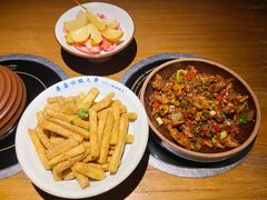 咸蛋黄茄子-吃饭皇帝大土家民族菜(正大广场店)