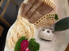 -左庭右院鲜牛肉火锅(浦江欢乐颂店)