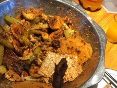 -嘎嘎鸭下巴·爆辣干锅(明教寺店)