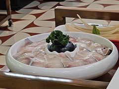 -洪氏嗨捞·广东猪肚鸡·椰子鸡火锅(西咸万象城店)