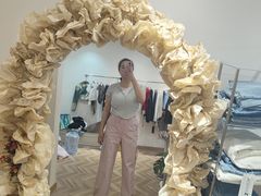 -眷顾自助服装工作室(中南金石国际广场A座店)