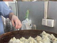 -严氏重油烧麦(民权路店)