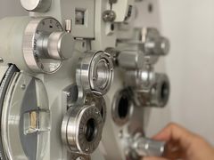 -浮光眼镜·蔡司视觉合作·数字验配中心(陆家嘴店)
