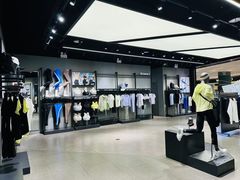 -迪桑特DESCENTE(青岛山东路万象城店)