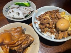 -红猪卤肉饭(大西洋美食城店)