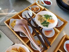 -飞虎过桥米线(翠湖店)