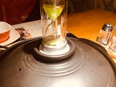 -洪氏嗨捞·广东猪肚鸡·椰子鸡火锅(西咸万象城店)