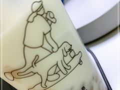 -喜茶(北京华贸购物中心店)