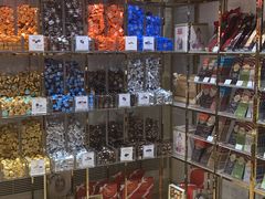 零售区-VENCHI 闻绮(北京国贸商城店)