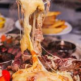 浪漫的魔女主厨西餐厅，新年约会的首选地‼️