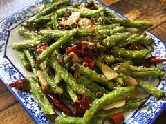 -老钟家烤羊排·敦伊阁清真餐厅胡羊焖饼