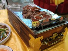 -东方之猪四更烤乳猪(金垦总店)