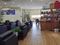 -华胜奔驰宝马奥迪专修连锁(虹梅南路店)