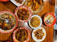 -爆炸头阿姨小四川正宗川味小吃(无任何分店)