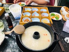 -飞虎过桥米线(翠湖店)