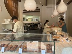 -VERIE BAKEHOUSE