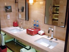 -上海衡山路十二号华邑酒店