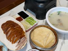 -梅利汴京烤鸭•开封豫菜地标店(东司门店)