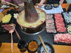 -果松木炭酸菜铜火锅·外婆参鸡汤