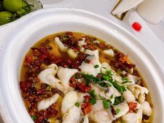 -鱼鲜饭香·招牌汽锅剁椒鱼头王