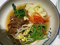 -江城小馆陕南妈妈菜·全球旅行餐厅(钟楼店)