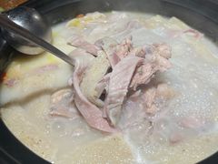 -大匠工房古船木艺术餐厅·猪肚鸡专门店(长白仙岛店)