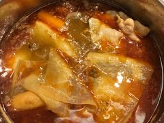 -龍歌自助小火锅(市南金茂湾店)