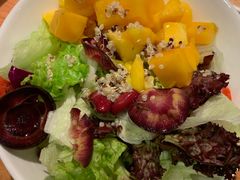 藜麦芒果轻食沙拉-四季天方包子
