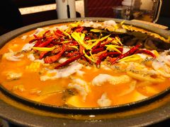 -山城外·非遗酸菜鱼(财富中心店)