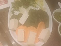 蔬菜拼盘-皇城老妈·大连海鲜火锅(港湾店)