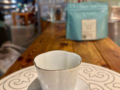 -LEO CAFE