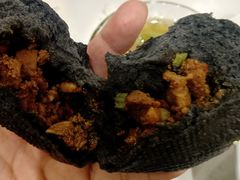 -李与白包子铺(桐梓林店)