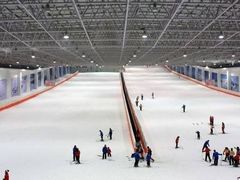 -乔波室内滑雪场