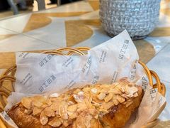 杏仁羊角-麦田工坊(月湖店)