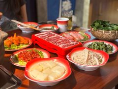 -夺欢喜贵州酸汤牛肉火锅(静安寺店)