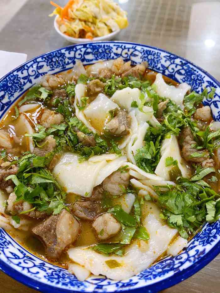 四十里铺羊肉面-"[薄荷]环境:店铺位于凤城三路西安市第.