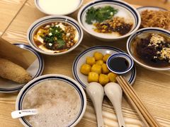 -正南齐北·老街糯米团(洪崖洞店)