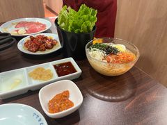 紫苏生菜拼盘-蒜香焼肉PURUSHIN(马场路店)