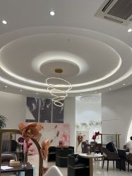 -城市花园婚纱摄影