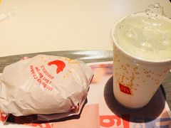 -麦当劳(轻轨曹杨路店)