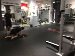 -汗水空间私教健身连锁(SM广场店)